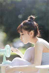 我用玫瑰当贺礼小说全文免费