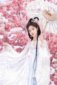 未婚妻男助理让我找精神小妹谈一天恋爱，我直接谈一辈子后续